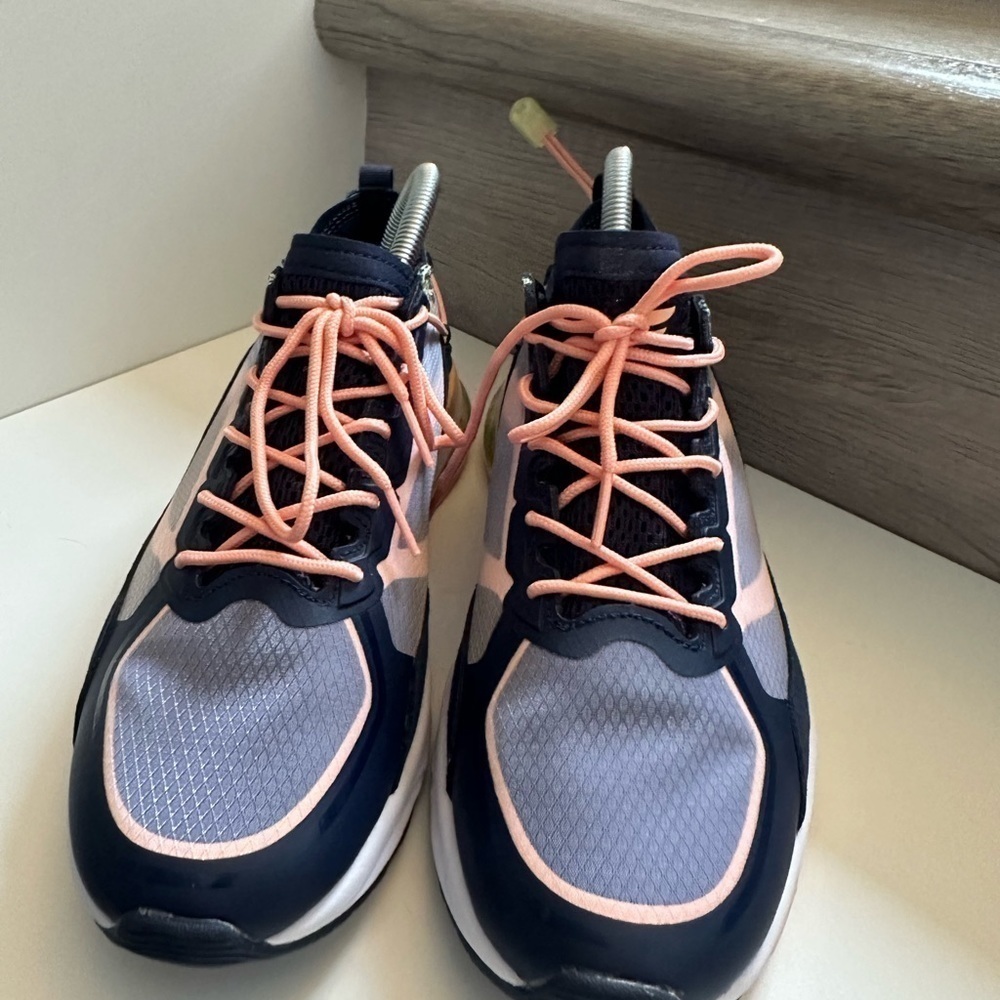 Fabletics Silverlake Air Performance
Sneaker size… - image 3